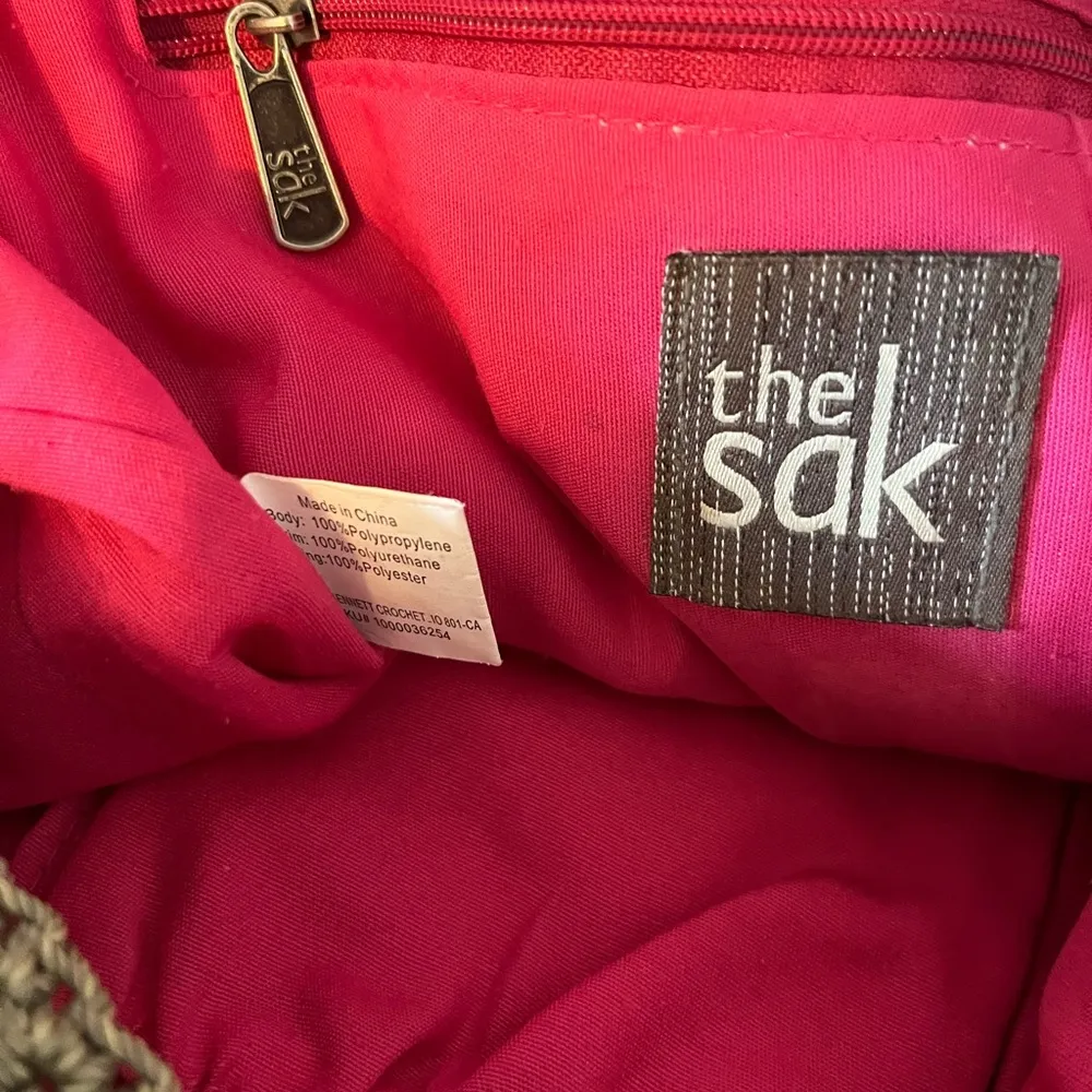 The Sak Crochet Rainbow Multicolored Chevron Large Fully Lined Shoulder Bag - Image 6