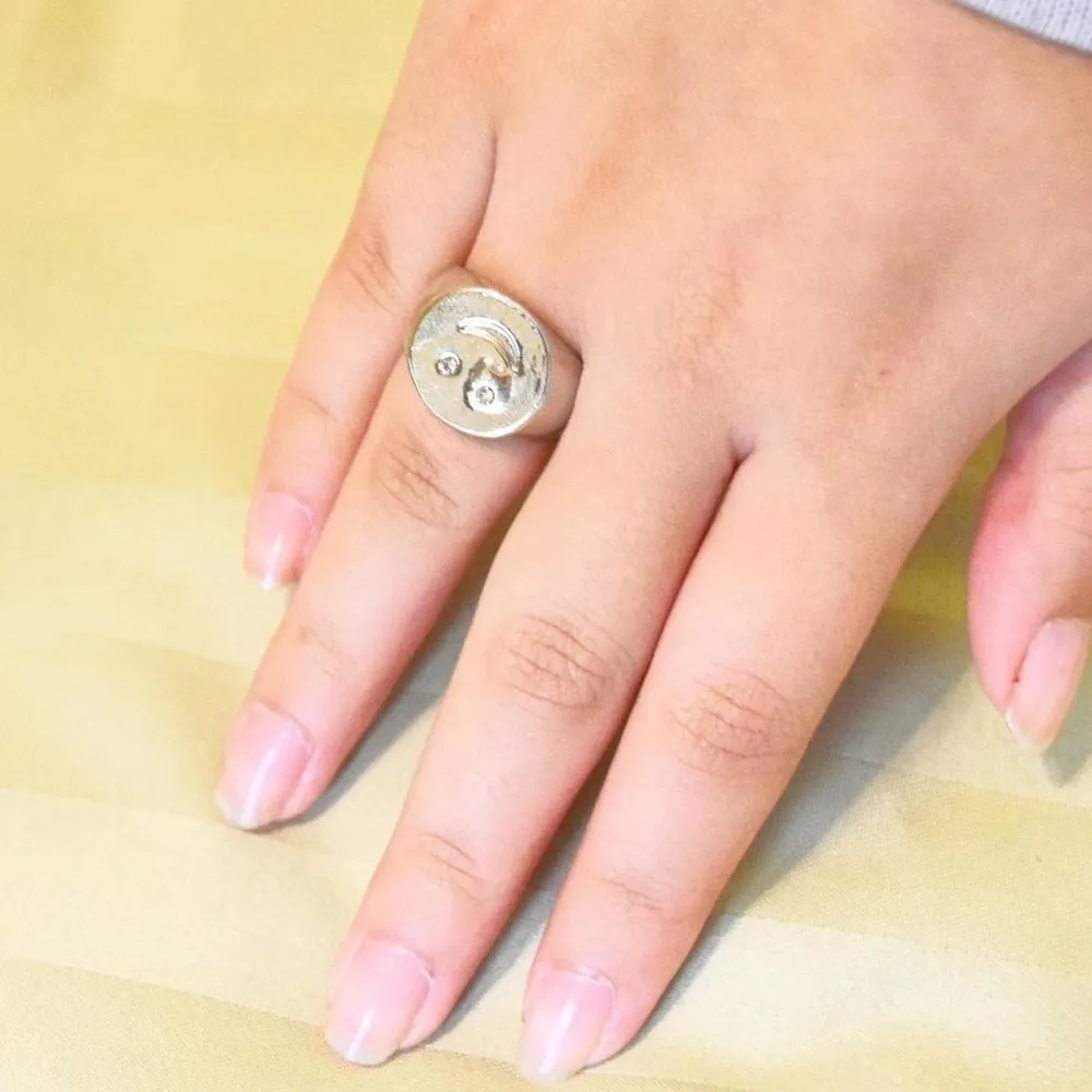Smiley Face Ring Silver Size 6 - Image 5