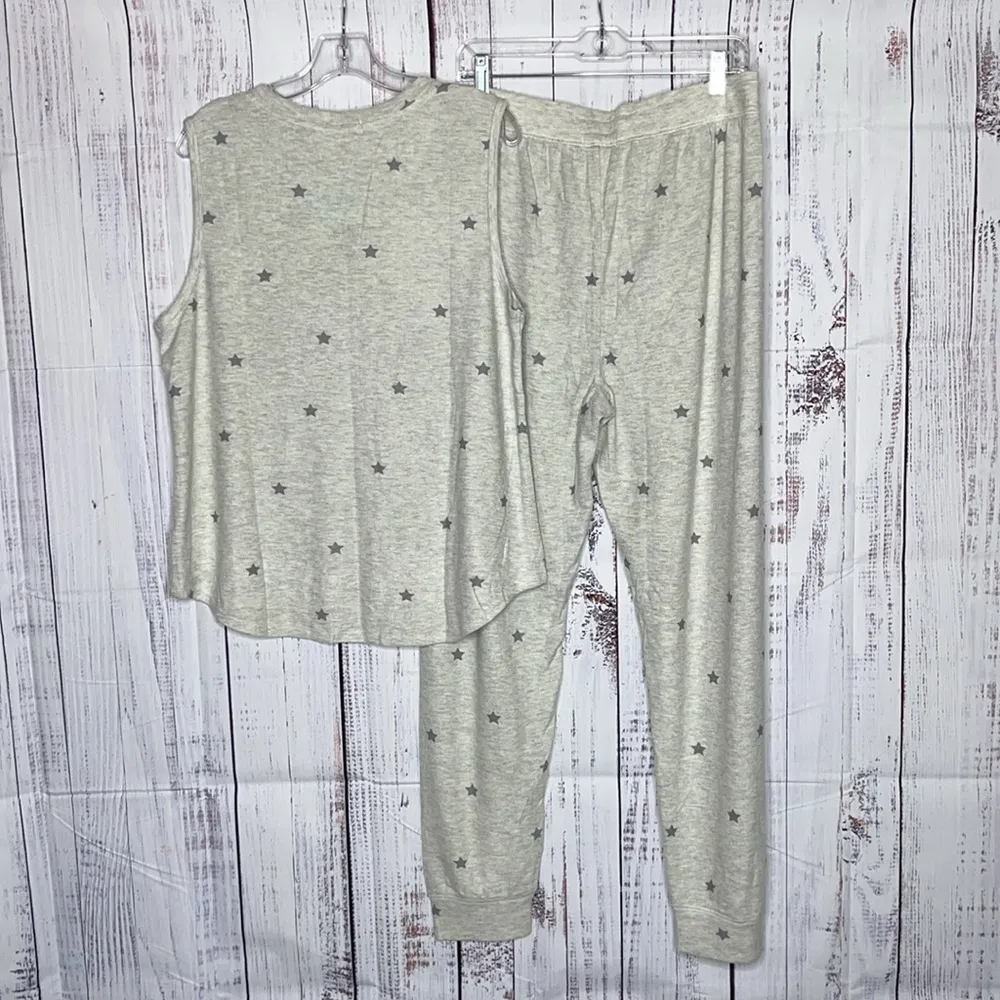Star + Skye NWT Size 1X Gray Star Print 2 Pc. Pajama Set - Image 6