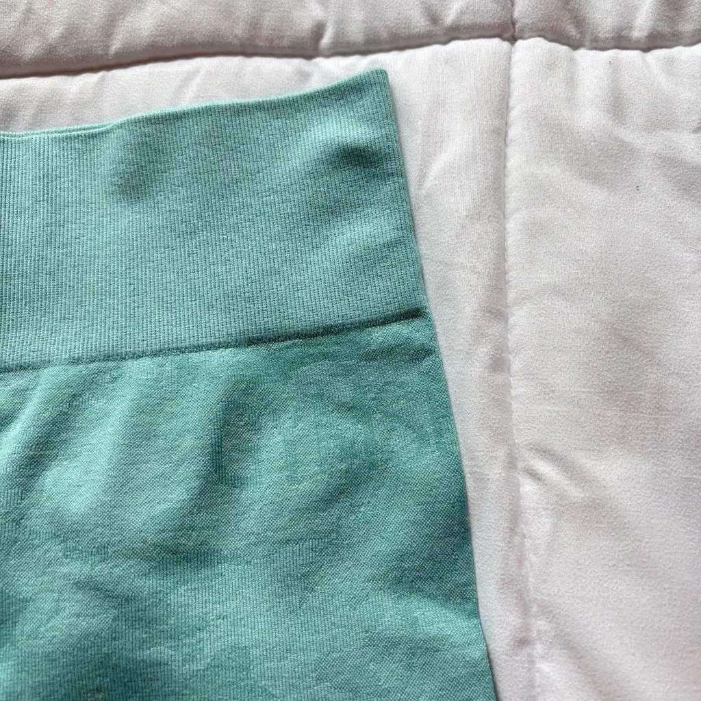 Gymshark Adapt Camo Seamless Leggings Blue Womens Yoga Gym Activewear - Image 2