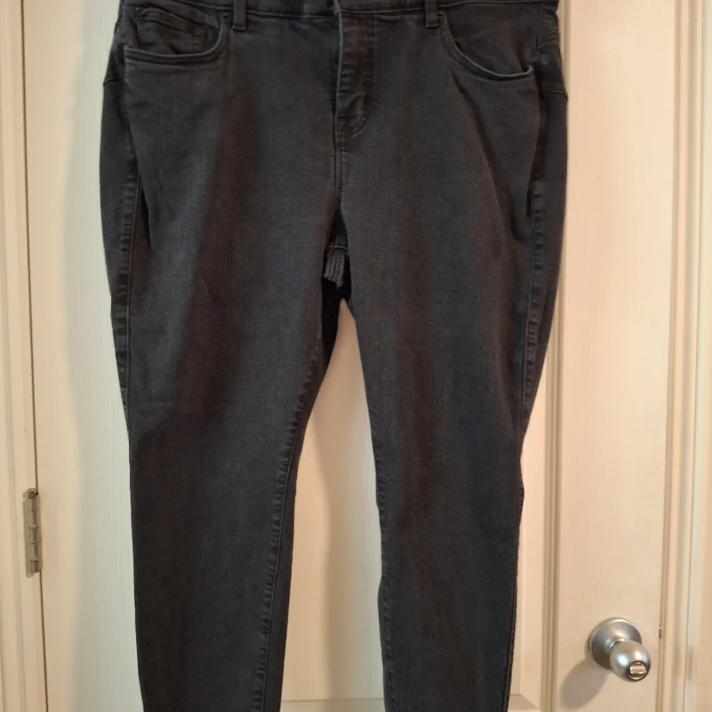 Torrid 20s Women's Black Jeans - Image 4