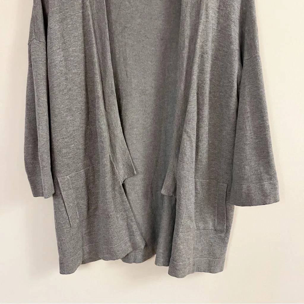 Zara Knit Gray Open Front Notched Hem Cardigan Size Medium - Image 3