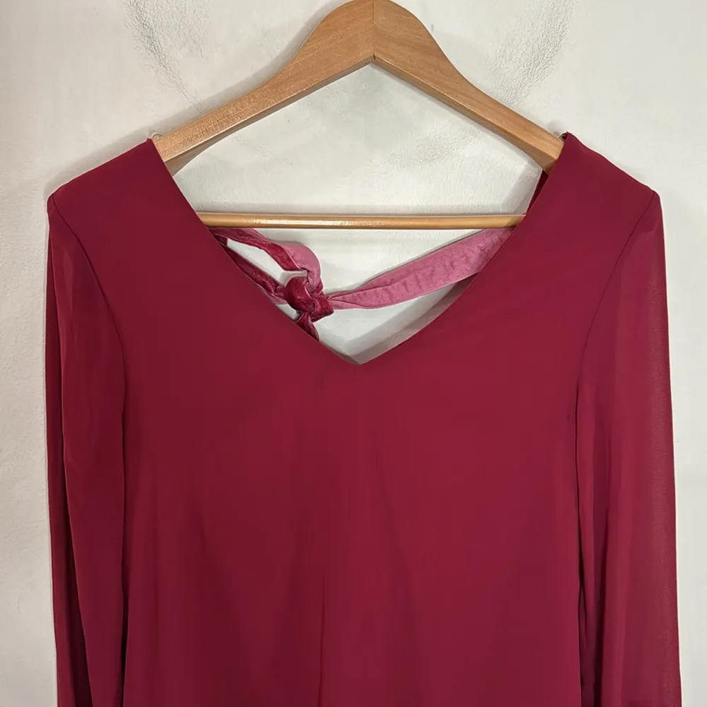 Umgee USA wine v-neck crochet trim sleeve blouse with velour tie back bow size S - Image 3