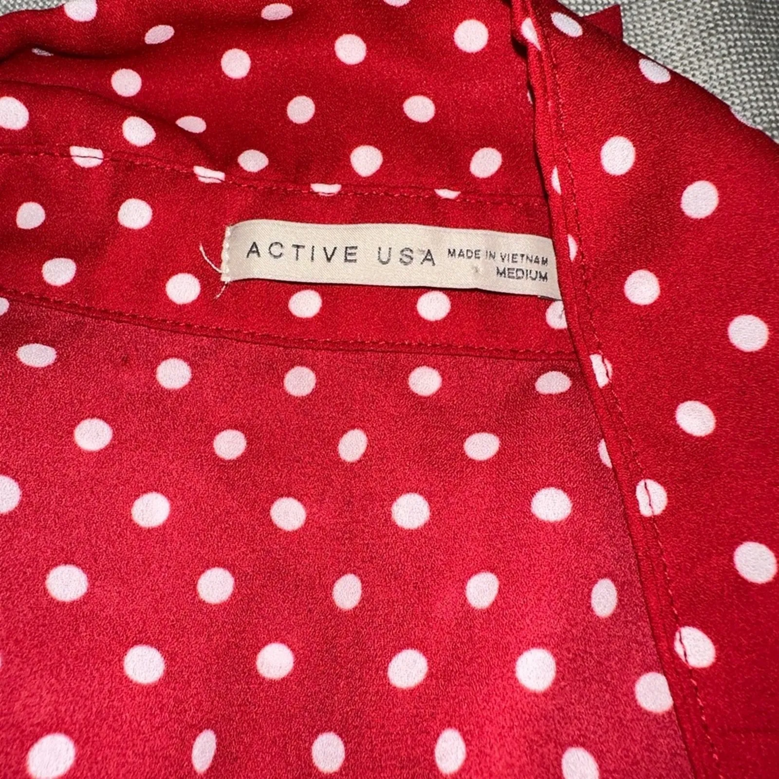 Active USA Red and White Polka Dot  Short Sleeve Top  Size Medium - Image 3