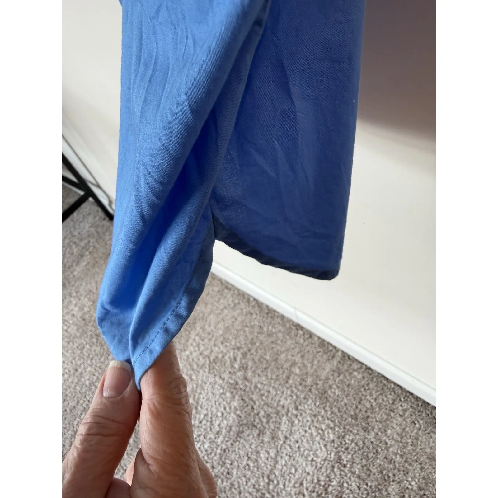 Old Navy Womens Light Blue Button-Up Long Shirt Size Large Classic Normcore - Image 6