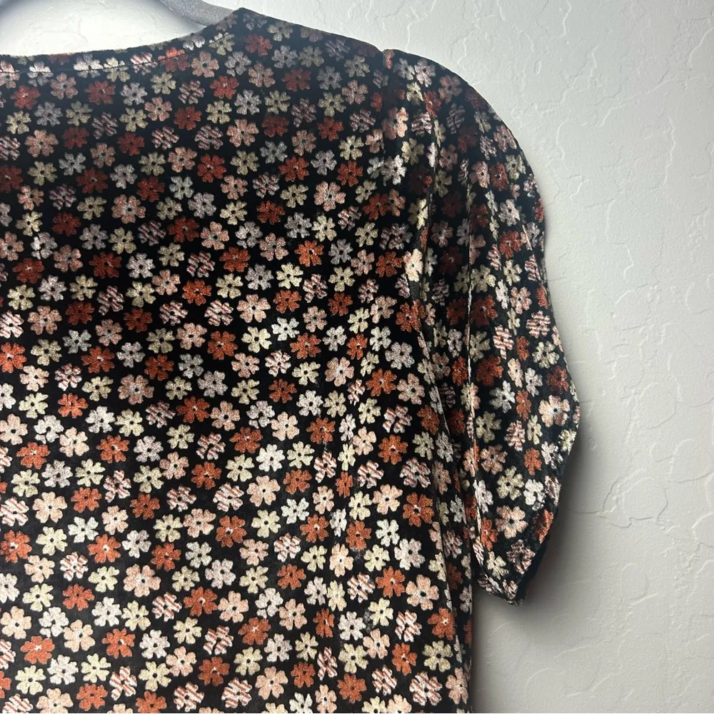 Madewell velvet tulip-sleeve ruffle top in petite blooms true black size xxs - Image 12