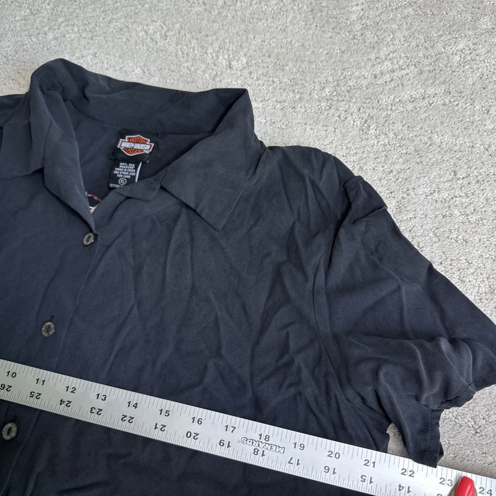 Women's Harley Davidson XL 100% Silk Short Sleeve Button Shirt Embroidered Black - Image 4