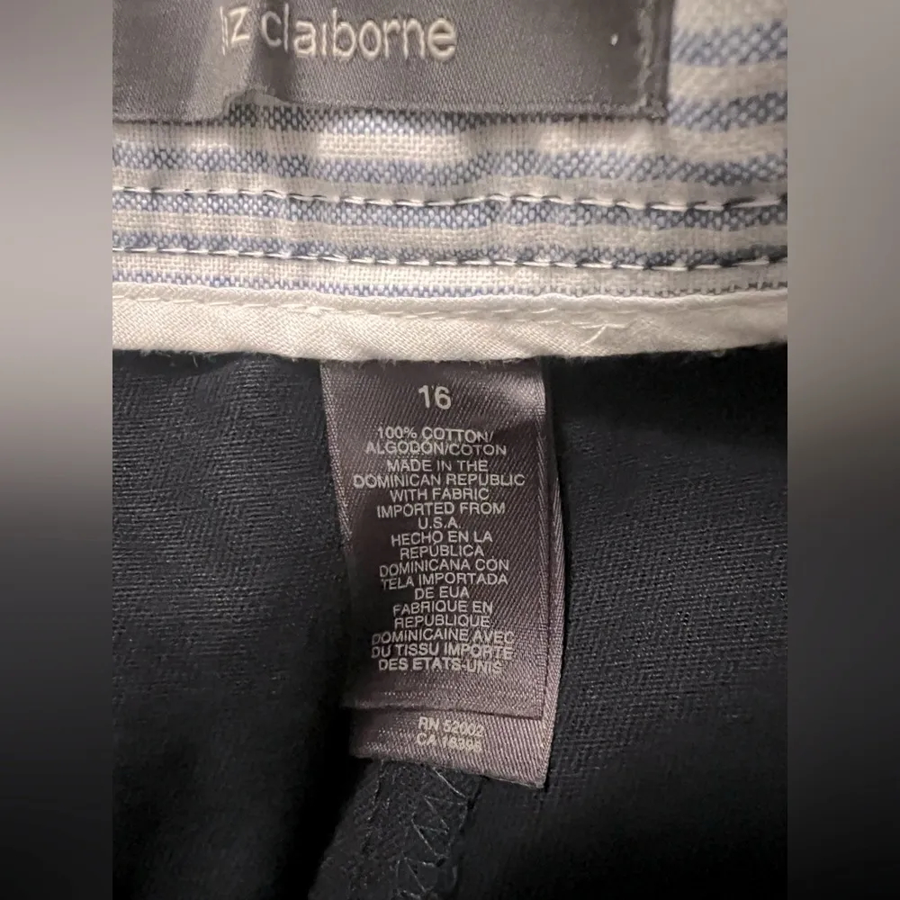 Liz Claiborne Women’s Shorts - Image 3