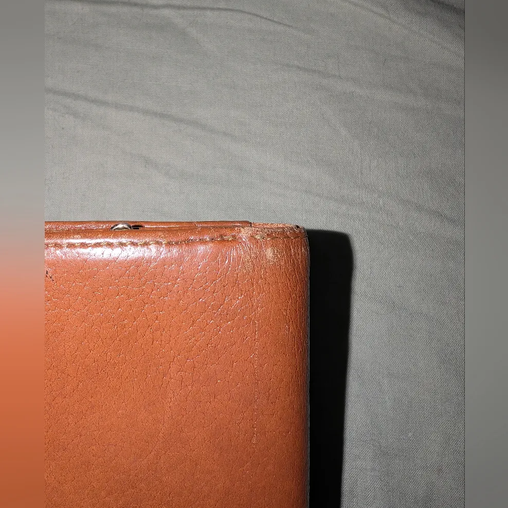 Authentic Vintage Burberry Brown Leather Trifold Wallet - Image 10