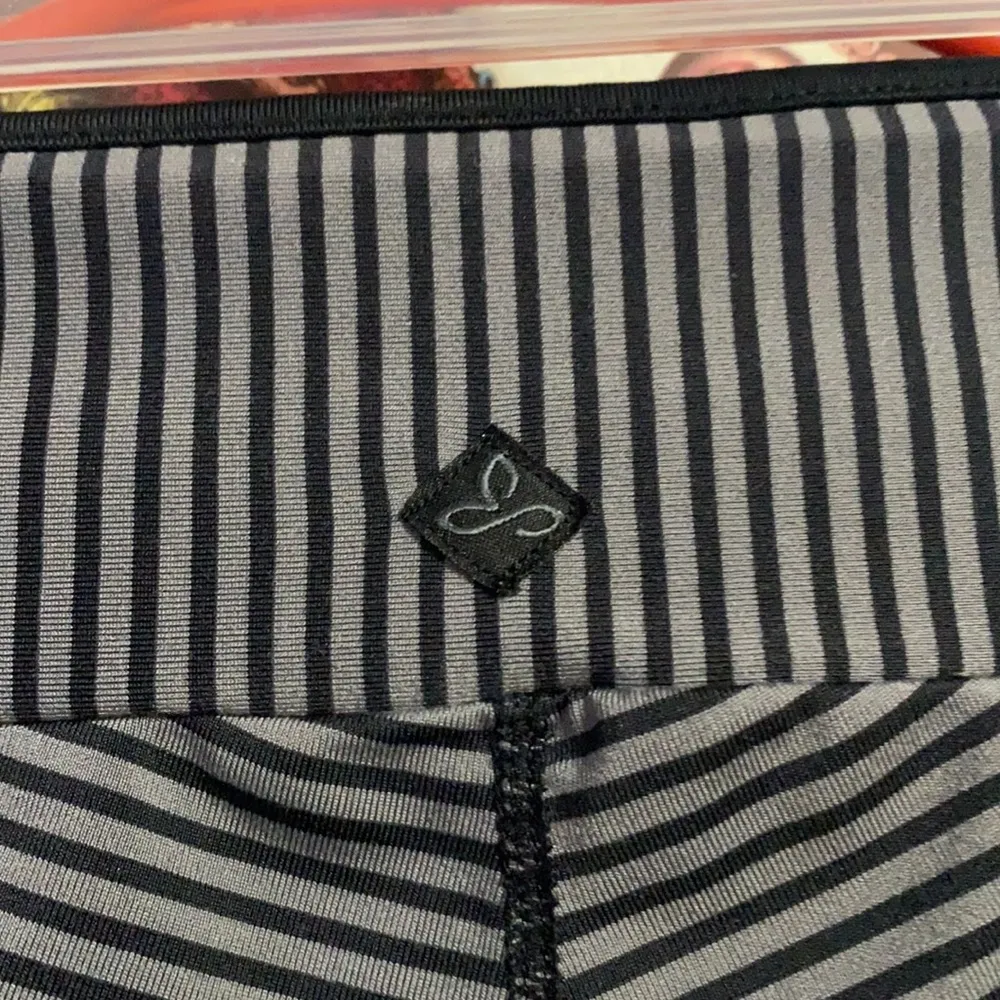 PrAna Sapphire athletic gym workout outdoor hiking Legging striped women’s small - Image 7