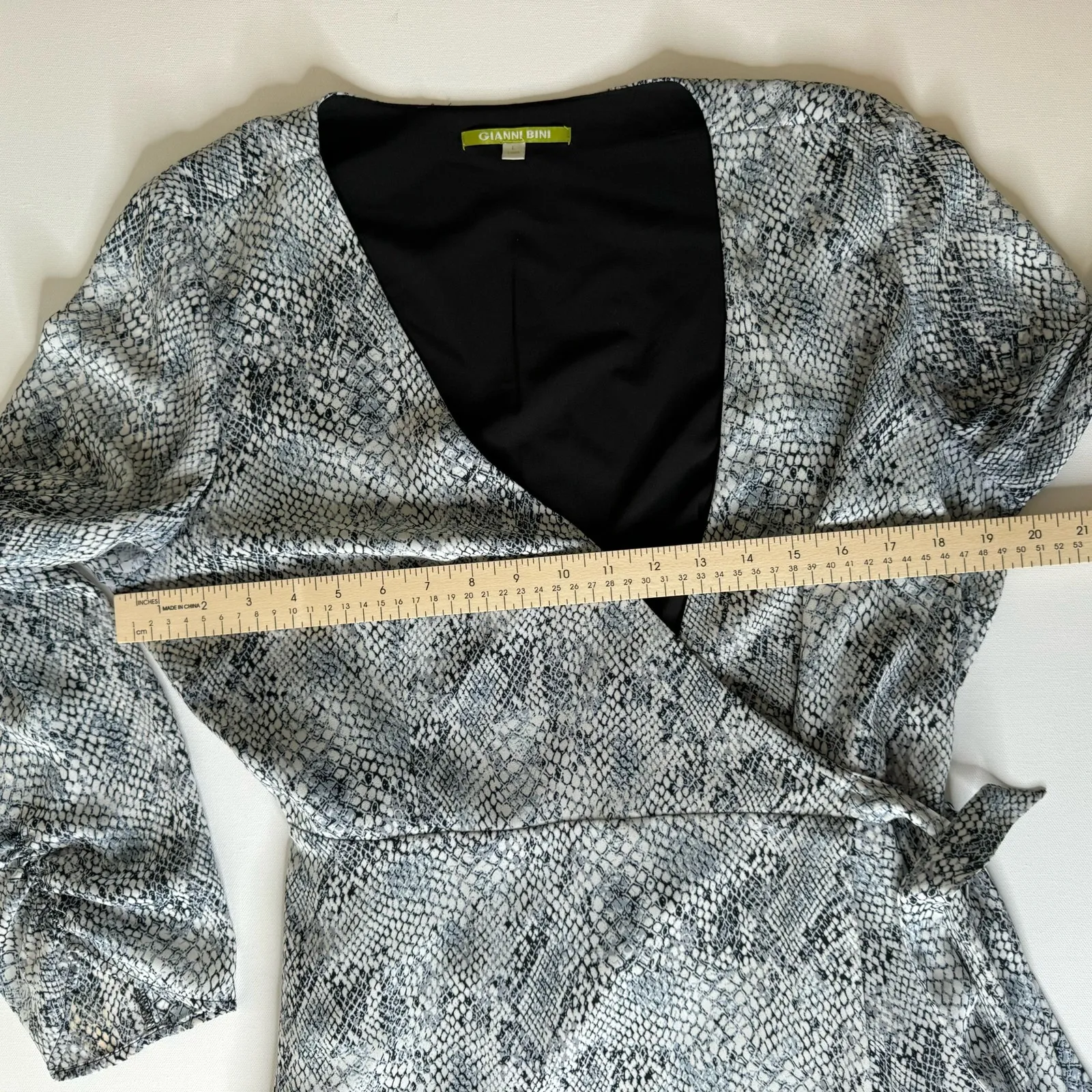 Gianni Bini Womens Snake Print Laura Wrap Dress in Grey Sz‎ L | Office Flowy - Image 12