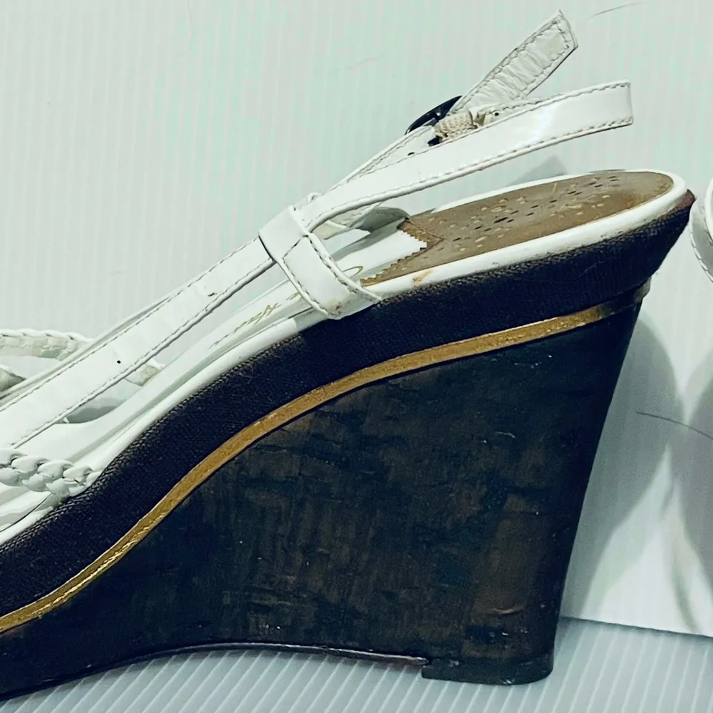 COLE HAAN SZ 8 White patent leather woven  Wedge Sandals Slingback Cork Gold - Image 5