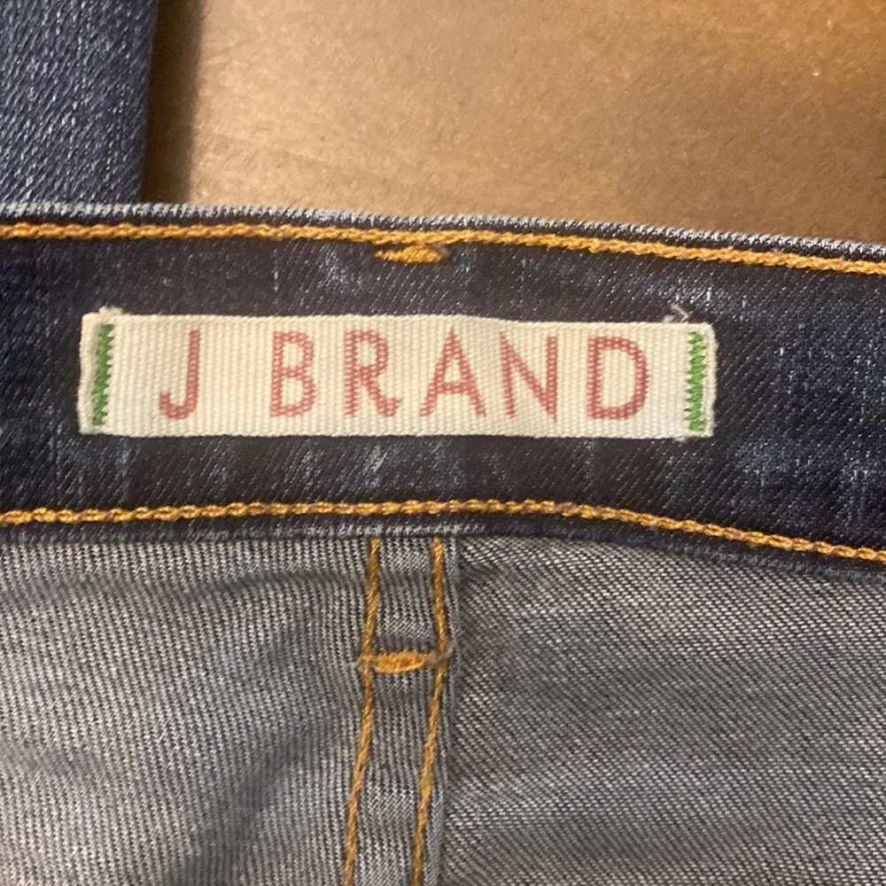 J Brand medium wash skinny leg‎ skinny jeans size 28 - Image 4