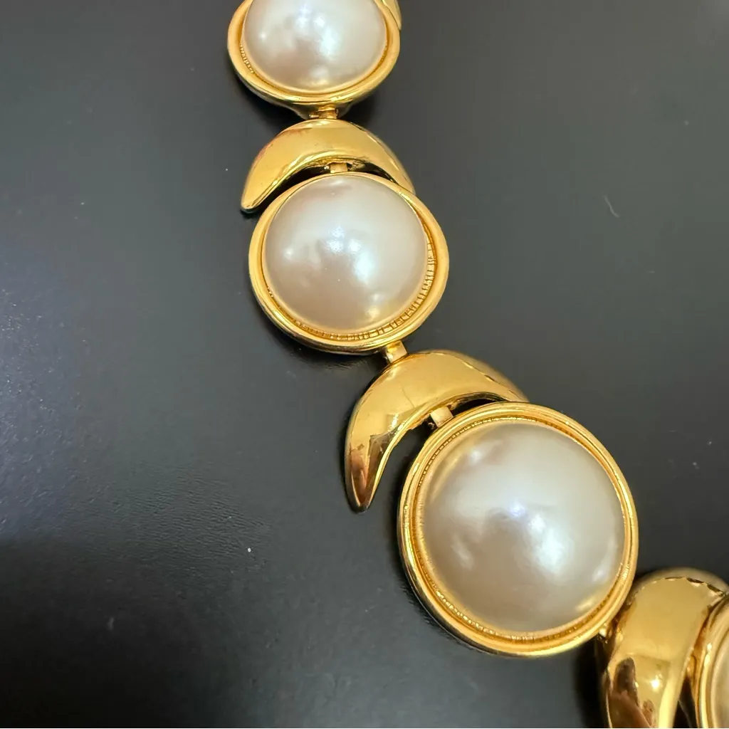Vintage NAPIER Gold tone Faux Pearl Moon Detail Chunky Statement Necklace 125g. - Image 7