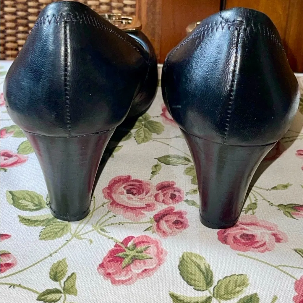 toryburch wedges Black Leather with Gold Logo - Image 4