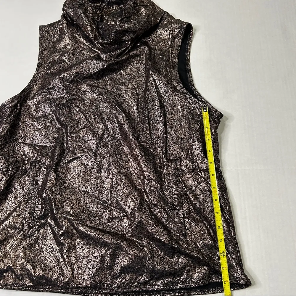 Fabletics Liora Vest Black & Rose Gold size large - Image 6