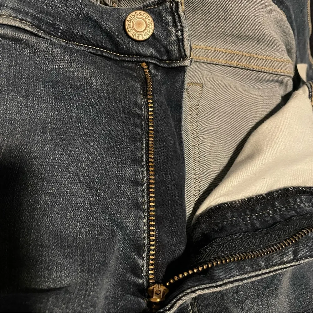 Levi’s Womens Jeans Denim Blue Shaping Skinny Stretch Distressed Plus Size 24 - Image 9