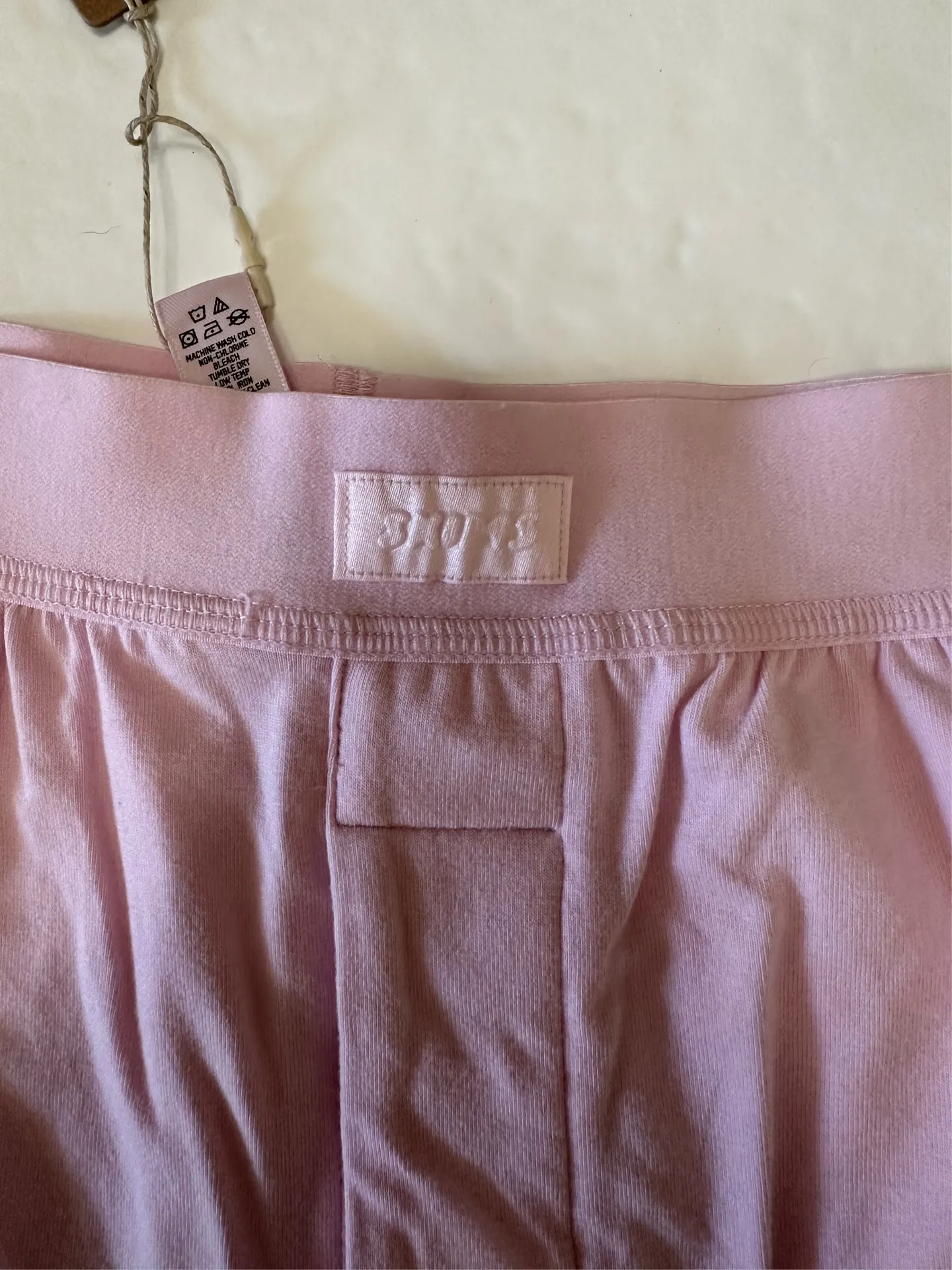 SKIMS Pink Boyfriend Loose Shorts Medium - Image 2