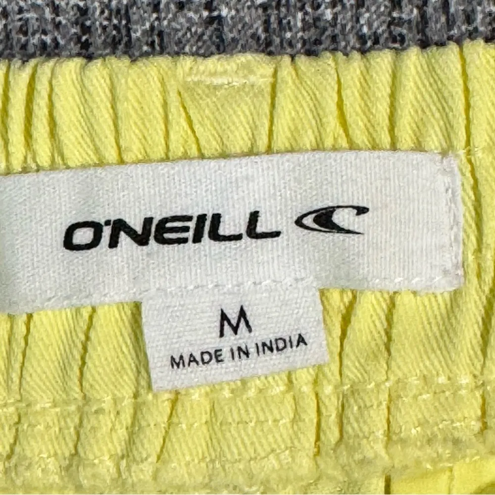 O’Neill Women’s Benton Pleated High Waist Cuff Hem Cotton Twill Shorts - Image 7