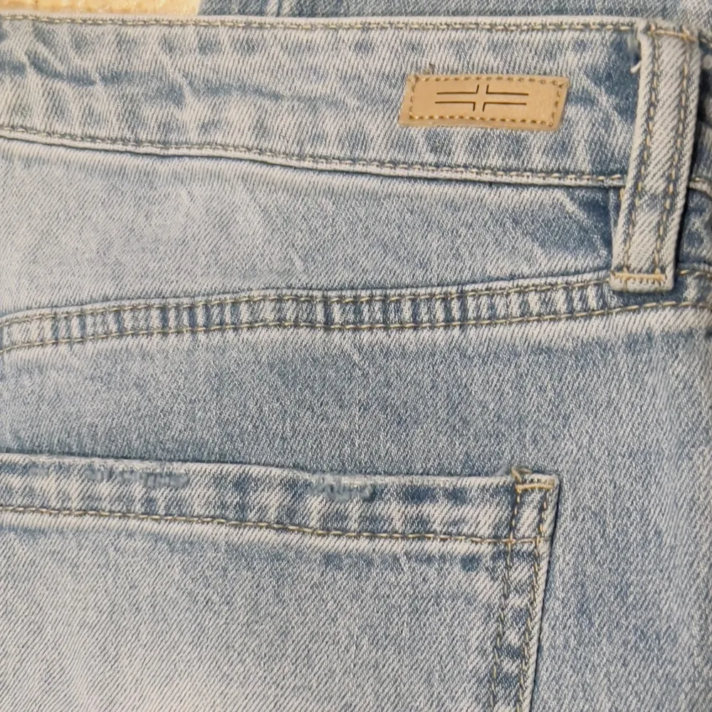 Liverpool Jeans  Hannah High Rise Flare Twist Seam- Frankfurt size 6/28 - Image 11
