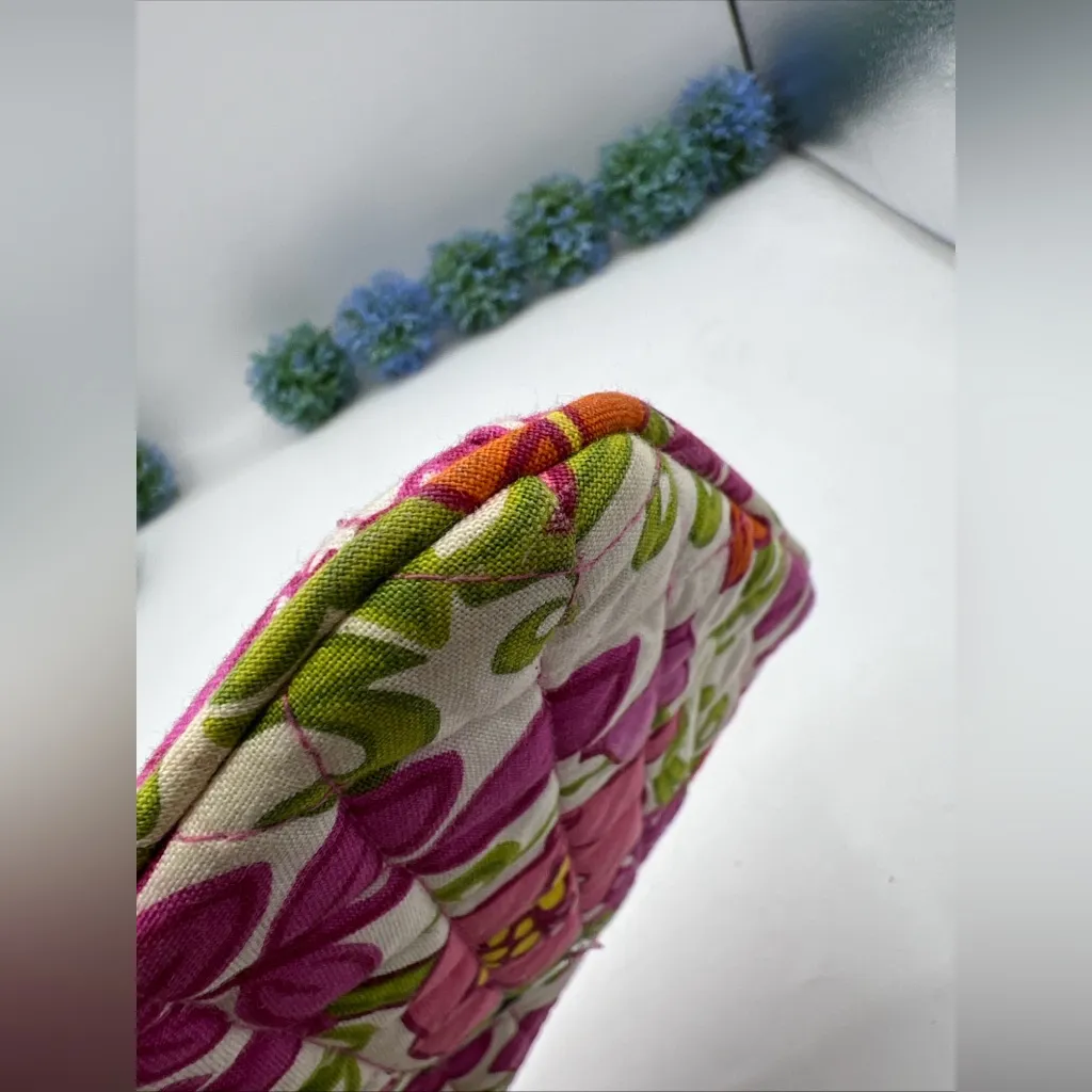 Vera Bradley Small Quilted Cosmetic Travel Bag Retired Lilli Bell Pattern - Image 8