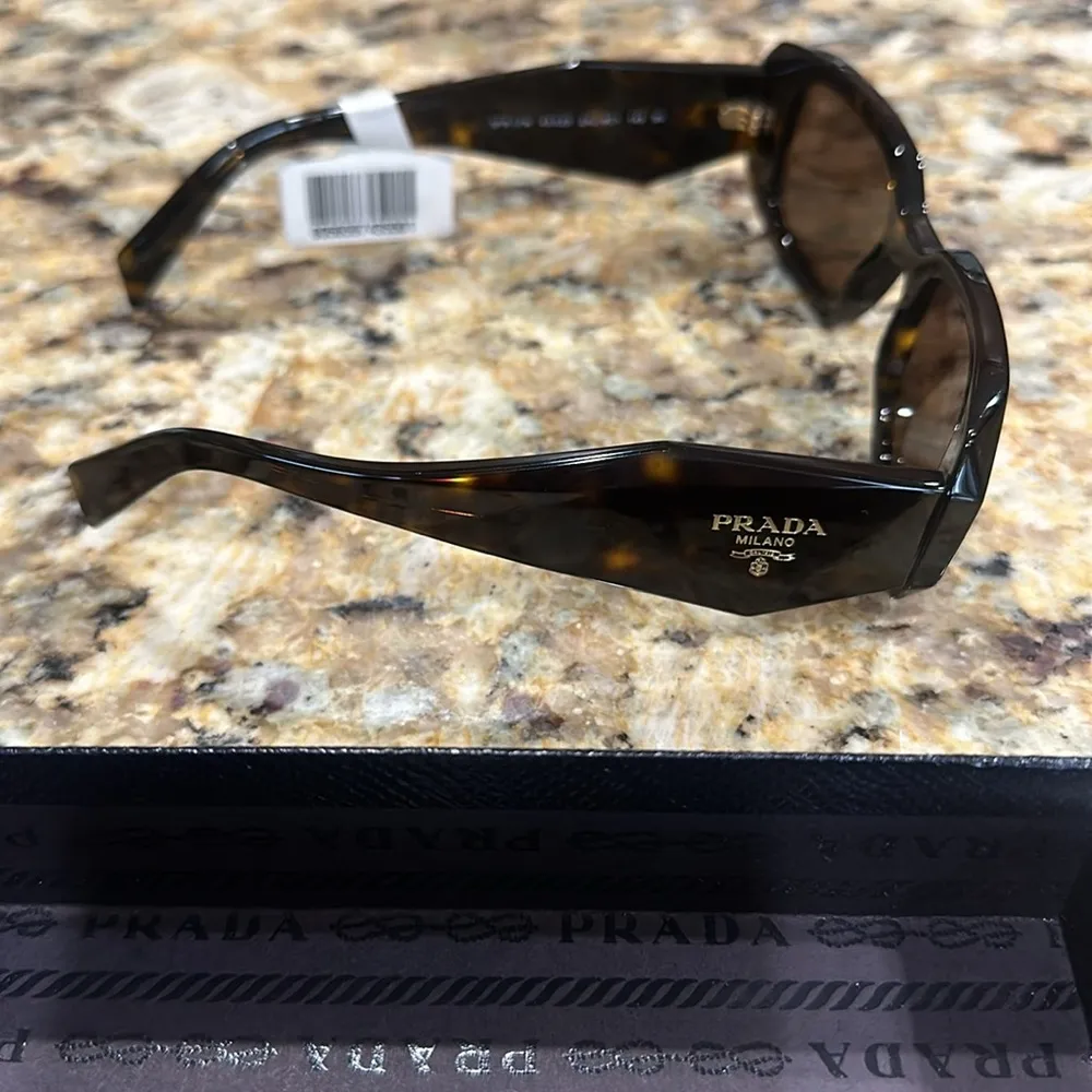 NWT and Box  Symbole Sunglasses - Image 5