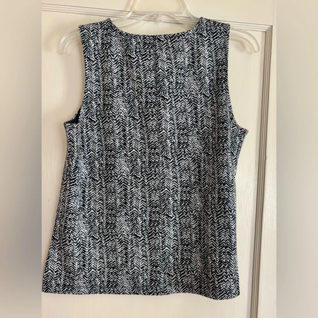 Banana Republic Monochrome Zigzag Knit Top - Image 3