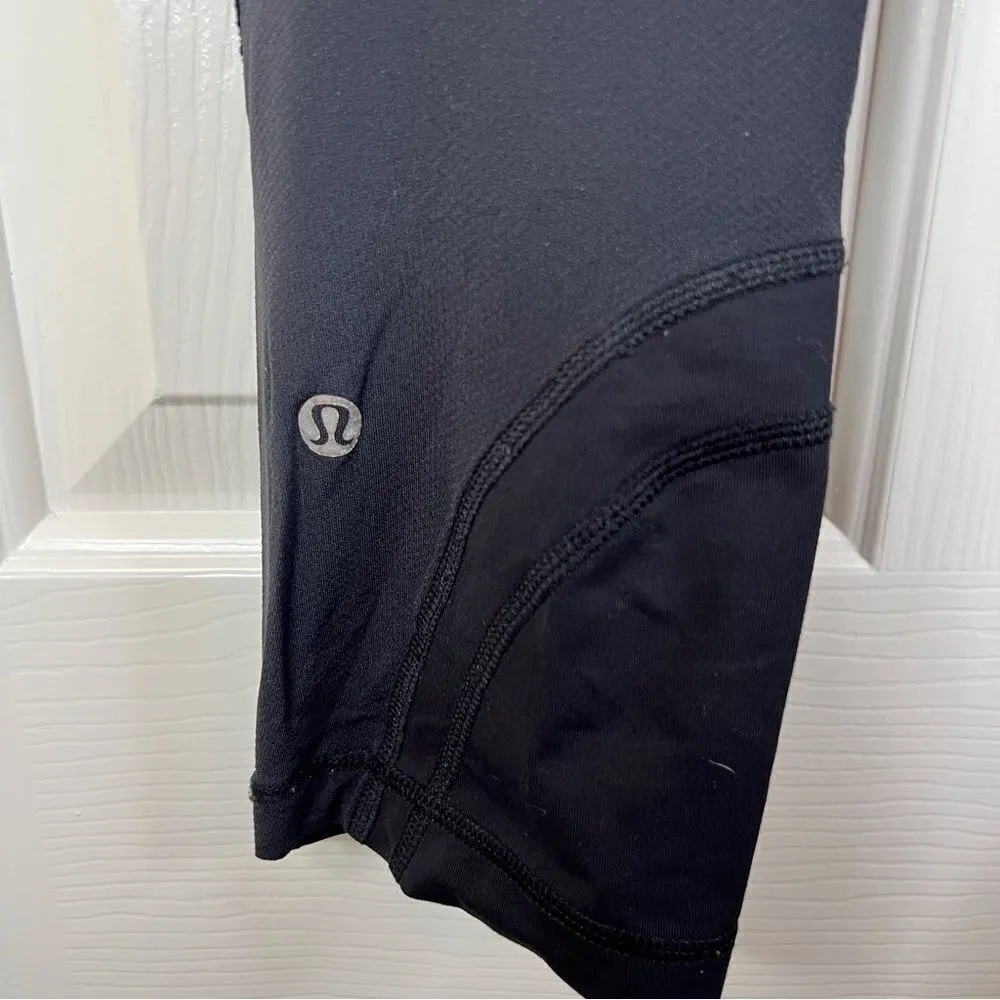 Lululemon Black Cropped Leggings Size 4 Running‎ Yoga Back Zippered Pocket - Image 6
