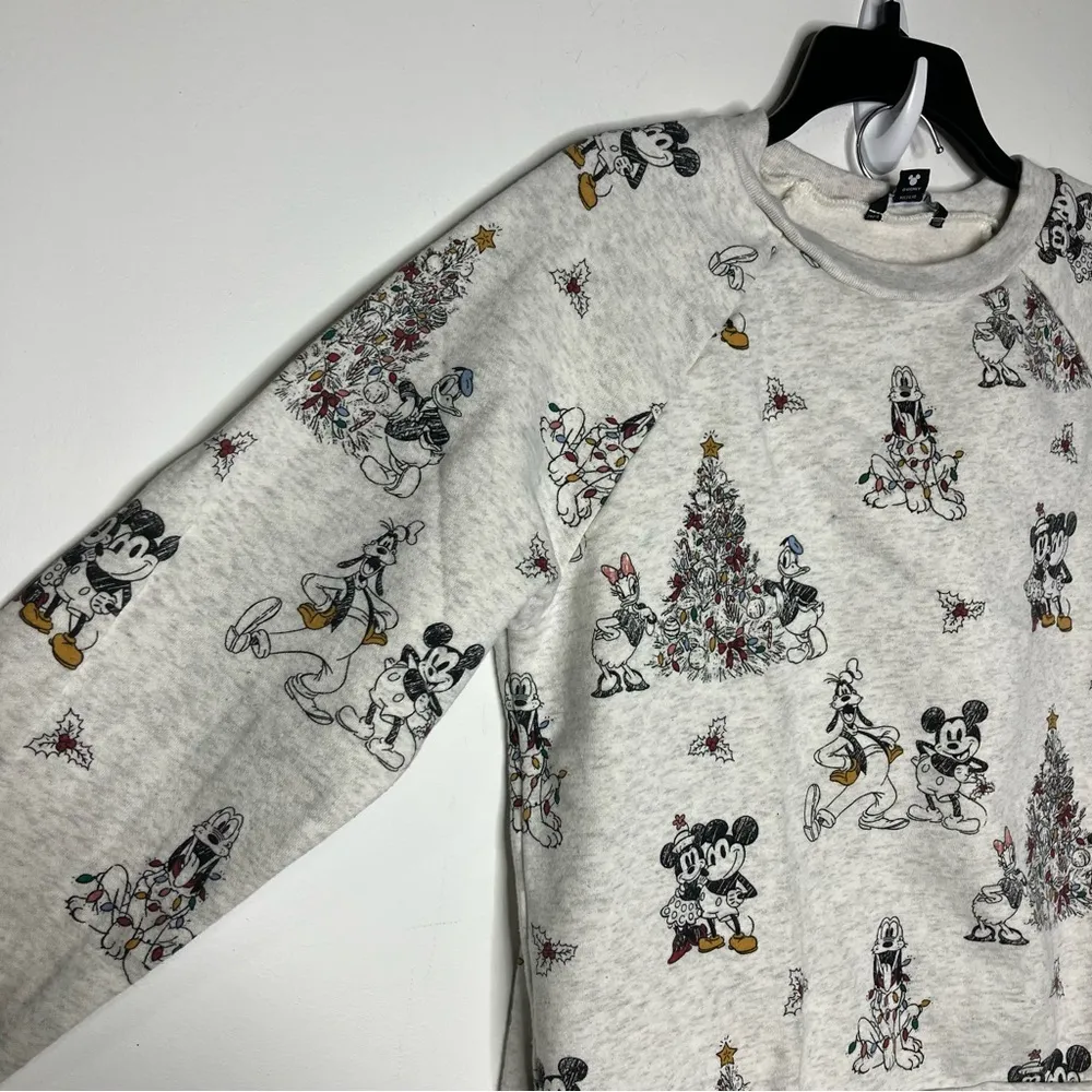 Disney x American Eagle lounge set Christmas Mickey Mouse Donald Duck size small - Image 5