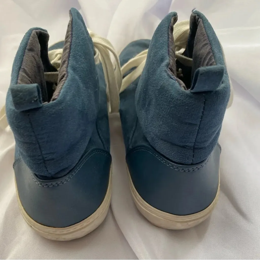 Blue Suede High Top Shoes Size 8 - Image 5