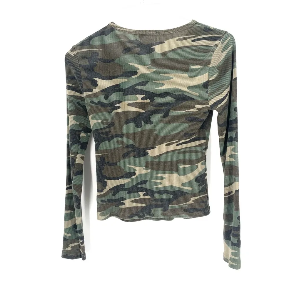 Anthropologie T.La Green Camo Long Sleeve Dolly Thermal Waffle Fitted Top - Image 4