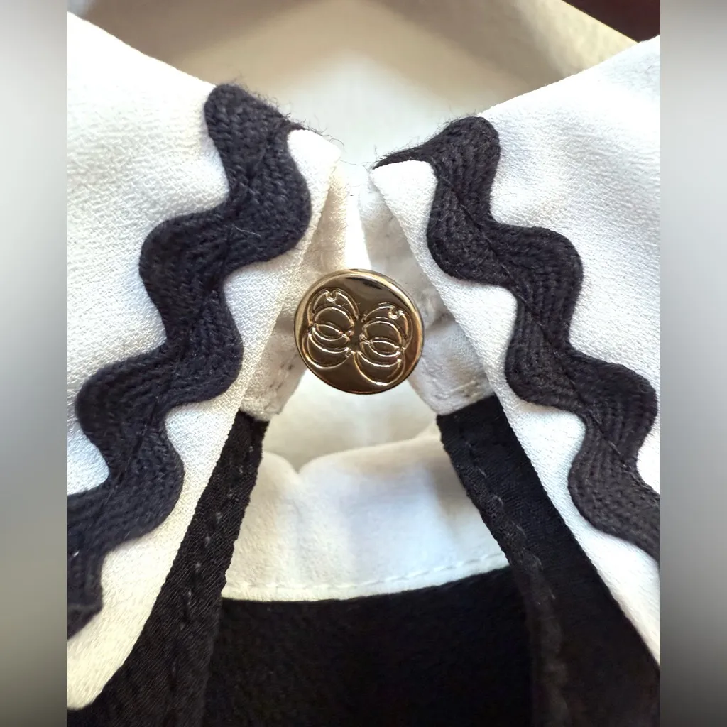 CECE Black Blouse Scallop Trim Contrast Collar Size Small - Image 3