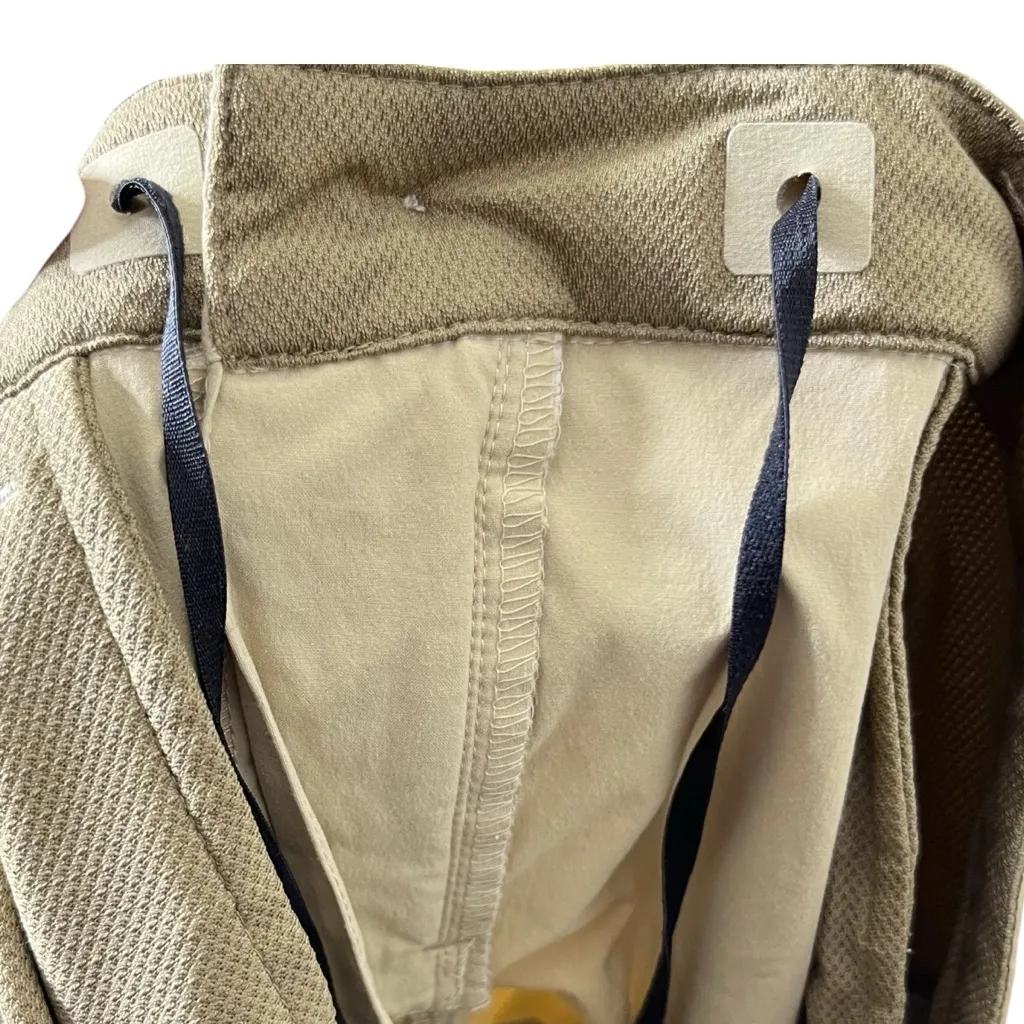 Patagonia Quandary Hiking Shorts Women’s 4 Beige Outdoor Zip Pocket Trail Nylon - Image 4