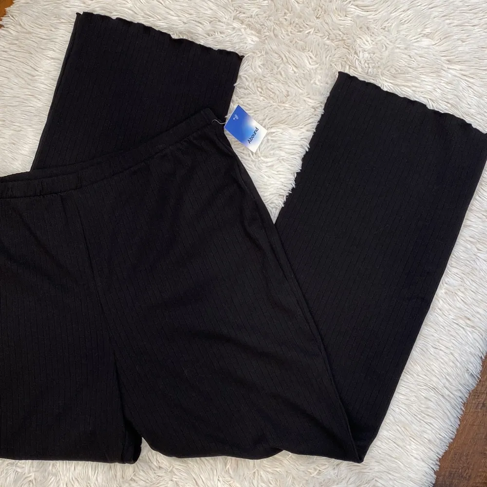 NWT Ribbed Casual Pants - Image 2