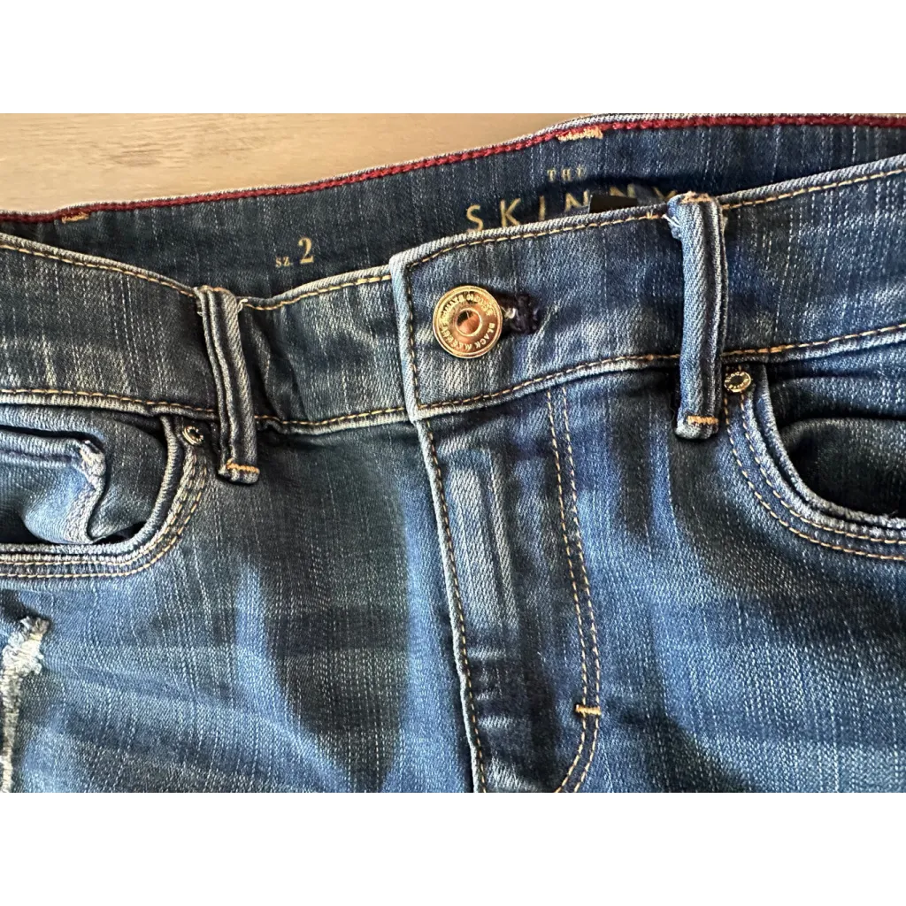 White House Black Market Distressed Skinny Jeans Size 2 (Excellent Condition) - Image 3