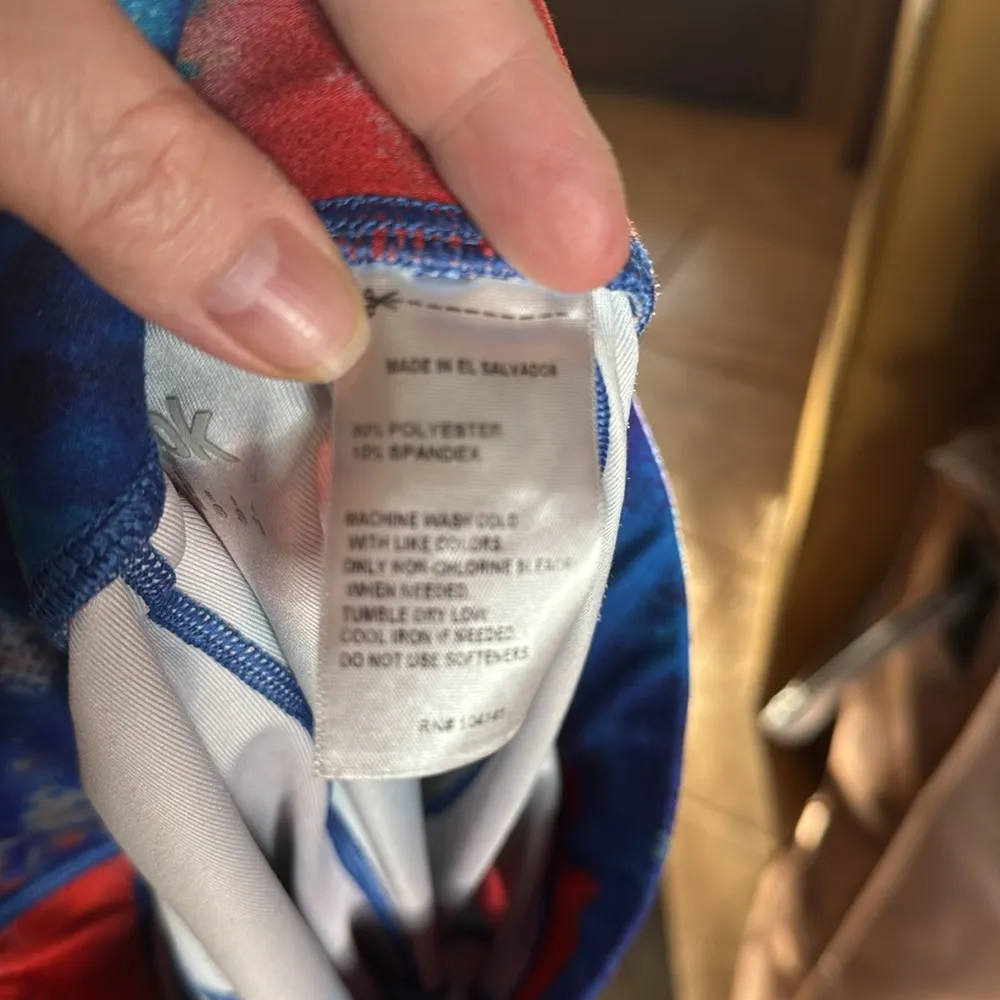 Reebok Patriotic Tie Dye Bike Shorts Red Blue Size Small - Image 7