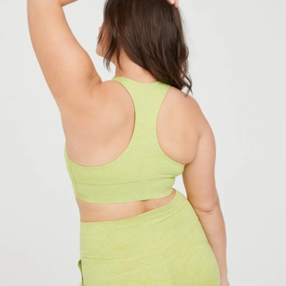 OFFLINE By Aerie The Hugger Racerback Sports Bra Batalia Green Size M NEW - Image 2