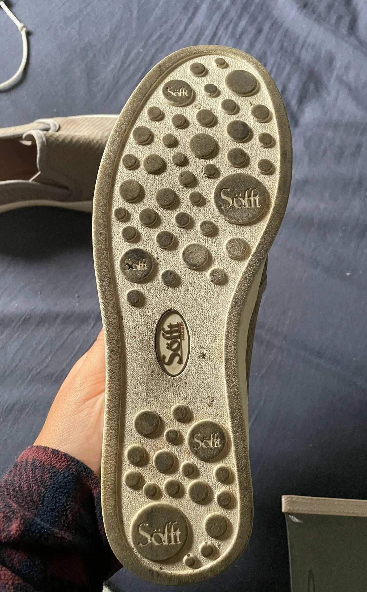 Soft Gray Comfortable Slip Ons Size 7 - Image 3