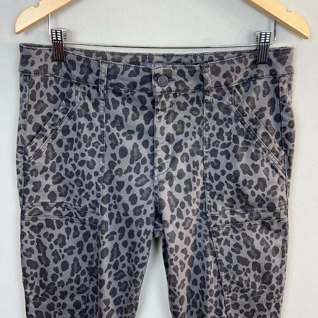 Level 99 Jogger Pants 30 Gray Leopard Print‎ Stretch Pockets Ankle Zip - Image 2
