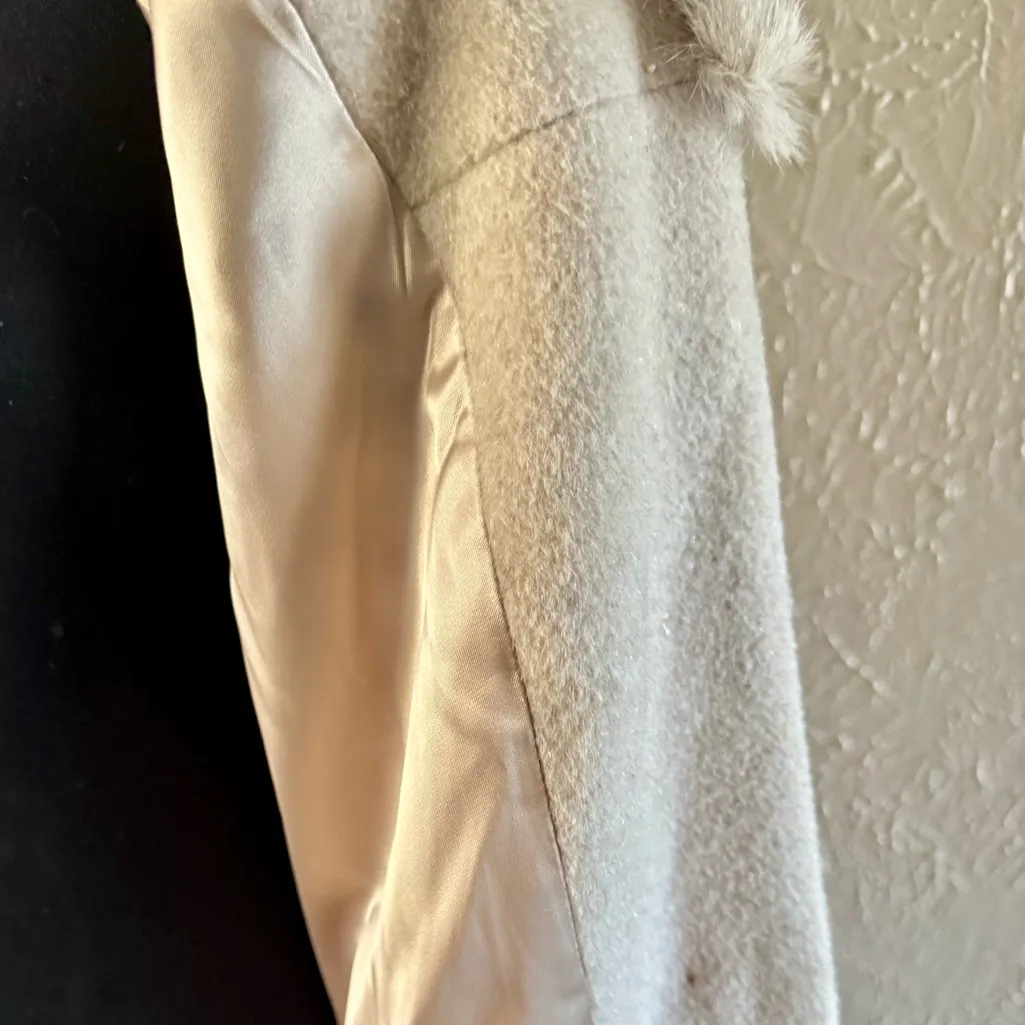 Winter Coat Wool Cashmere Orig Ret. $3000 (1980)
Vintage De Mar’s Tan Size M - Image 8