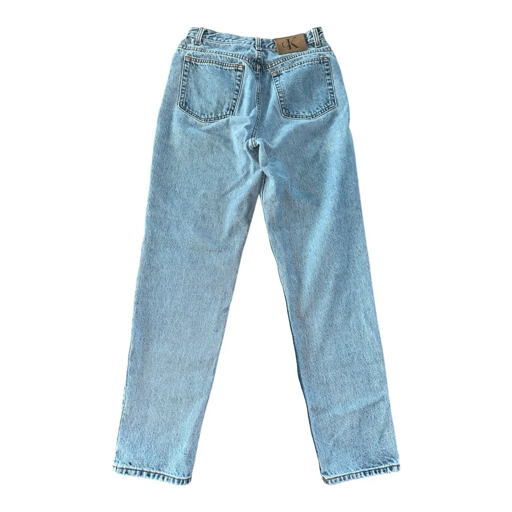 Vintage Calvin Klein women’s Classic light wash Blue Denim Jeans size 12 - Image 7