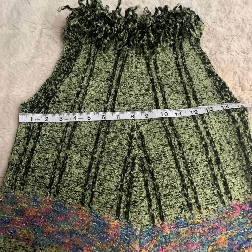 Vintage French 90s Avant Garde Green Sleeveless Knitted Top with Fringes size S - Image 3