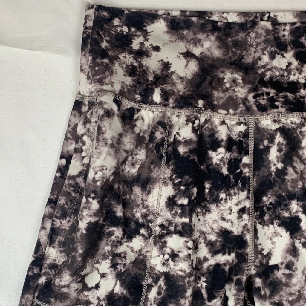 Athleta size small Salutation printed jogger Black White Tie-Dye Leggings pocket - Image 4