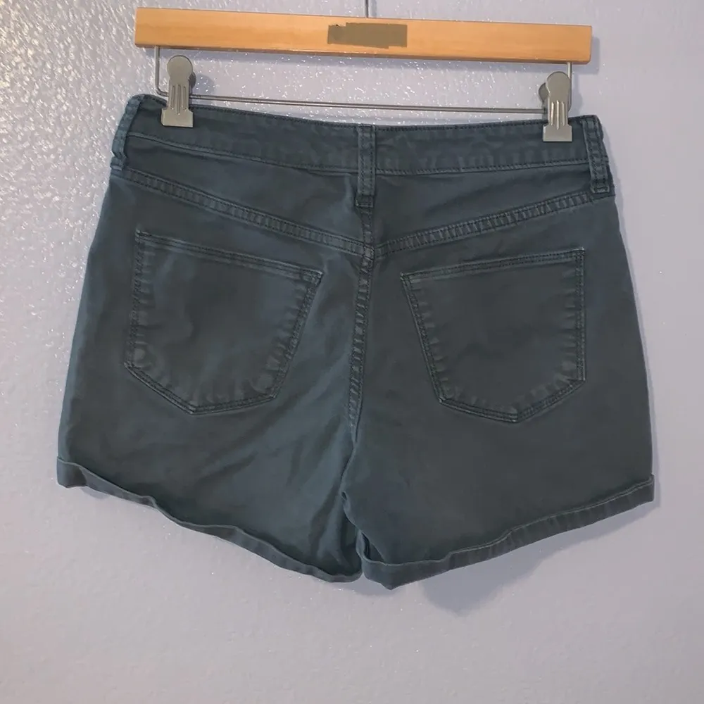 Universal Thread green high rise midi jean shorts - Image 4