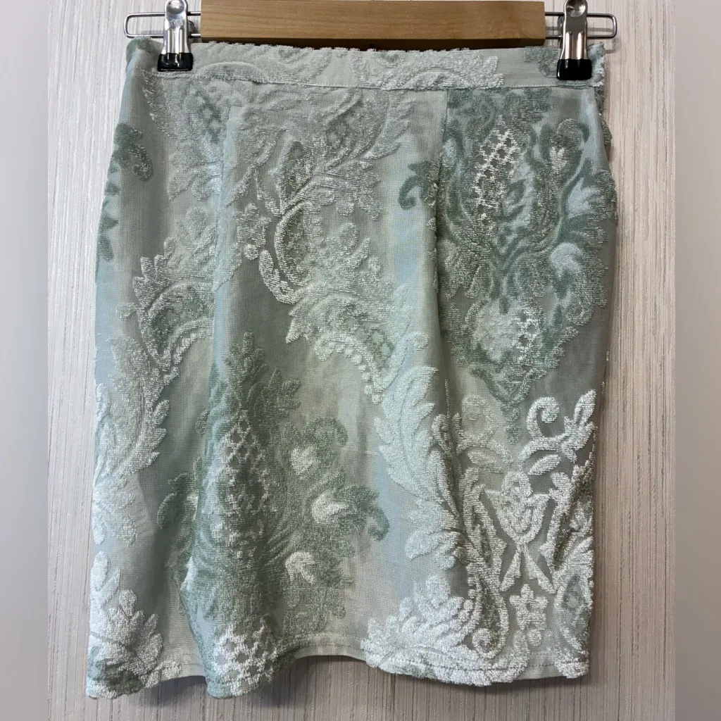 Urban Outfitters Light Green Burnout Velvet Jacquard Ruched Mini Skirt small - Image 2
