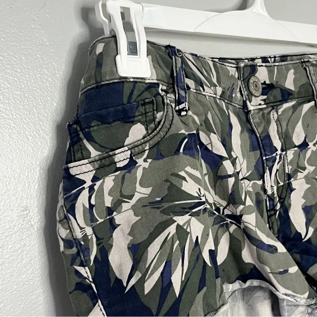 Express Camo Blue Green Y2k 90s Shorts - Image 4