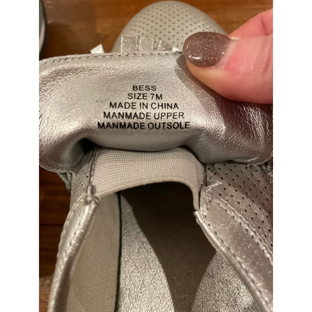 Coconuts by Matisse Women's Bess Silver Metallic Chain Perforated Loafers, 7 - Image 10