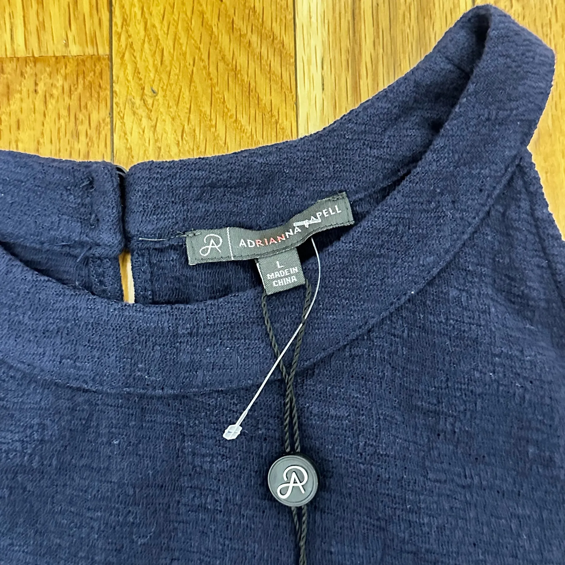 NWT woman’s sleeveless Navy bottom lace trim  top with  - Image 3