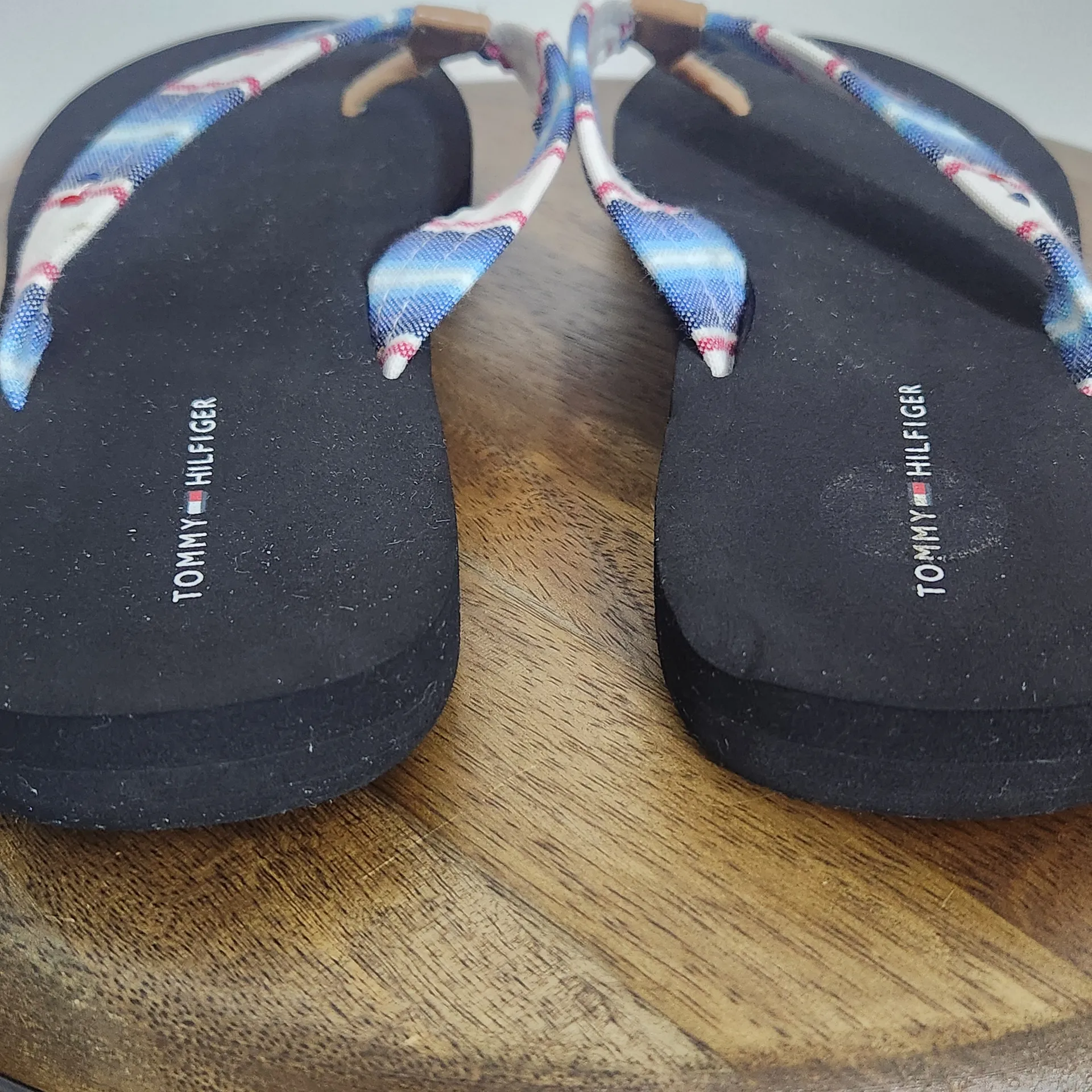Tommy Hilfiger Colorful Striped Flip Flops Size 9 Red and Blue Preppy Flip Flops - Image 4