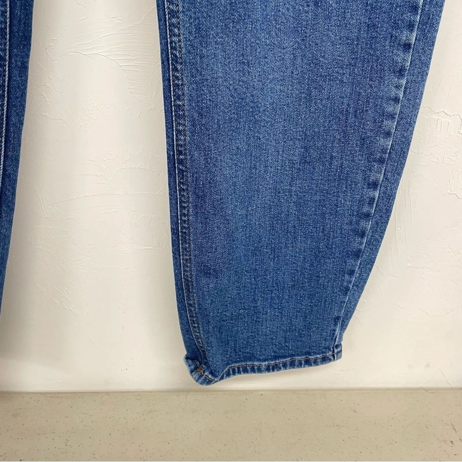 ASOS Curve High Rise Mom Jeans Womens 18 Blue Denim 90s Style Classic Zip Fly - Image 2